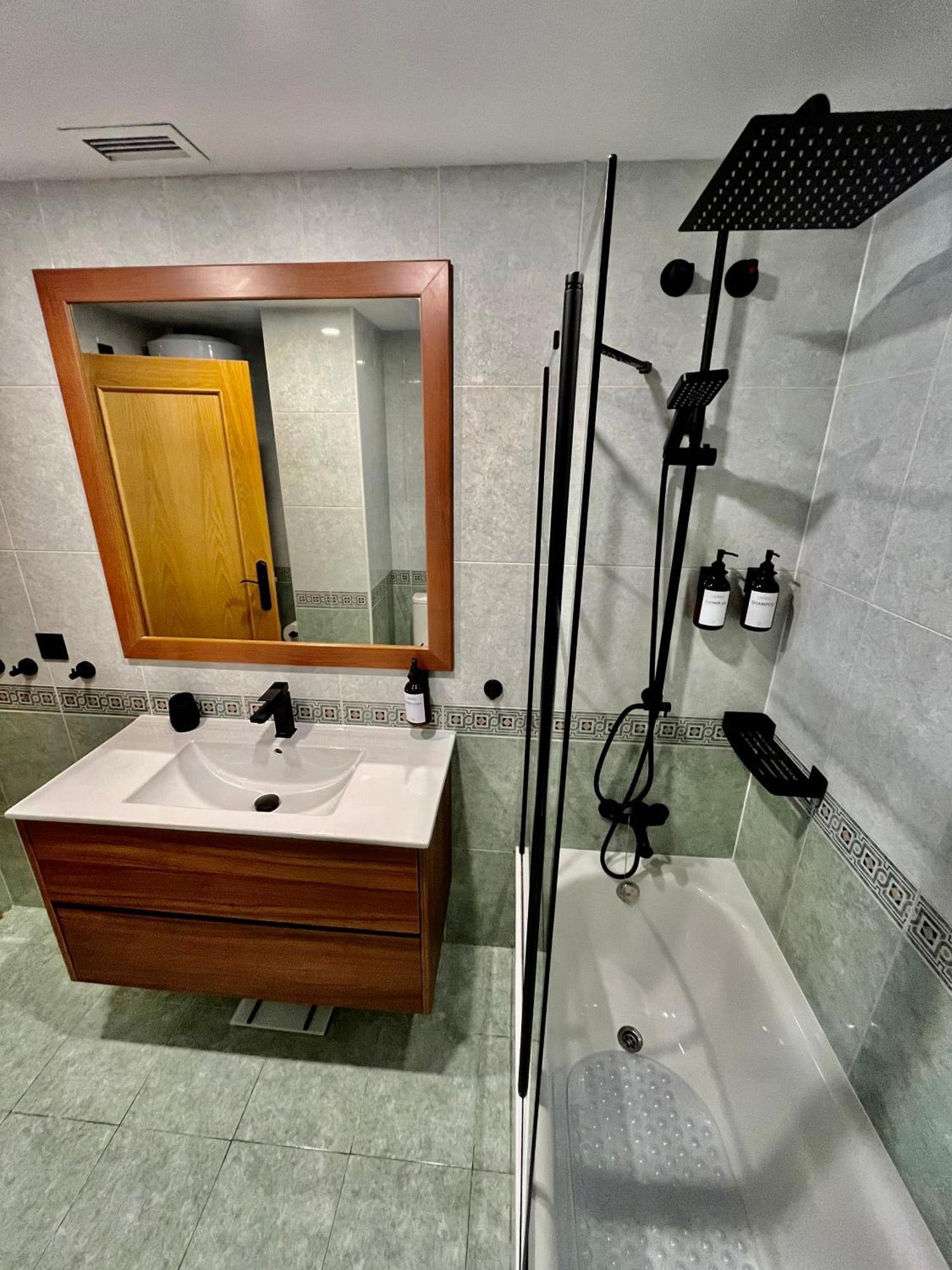 Elegante Apartamento Tres Colores Αλικάντε Εξωτερικό φωτογραφία